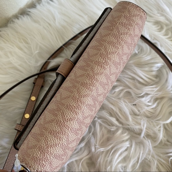 Michael Kors mott phone case crossbody bag - Picture 9 of 12